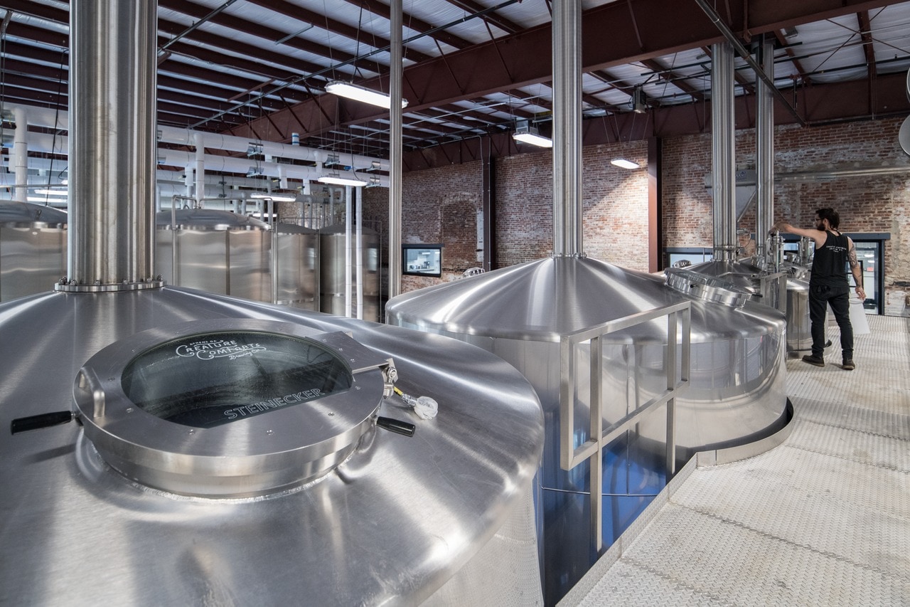 Its new 4-vessel Steinecker CombiCube B brewhouse is fully automated, using Krones' Botec F1 process control system, which monitors and controls every stage of batch production – so every batch is consistent and 100 percent reproducible.