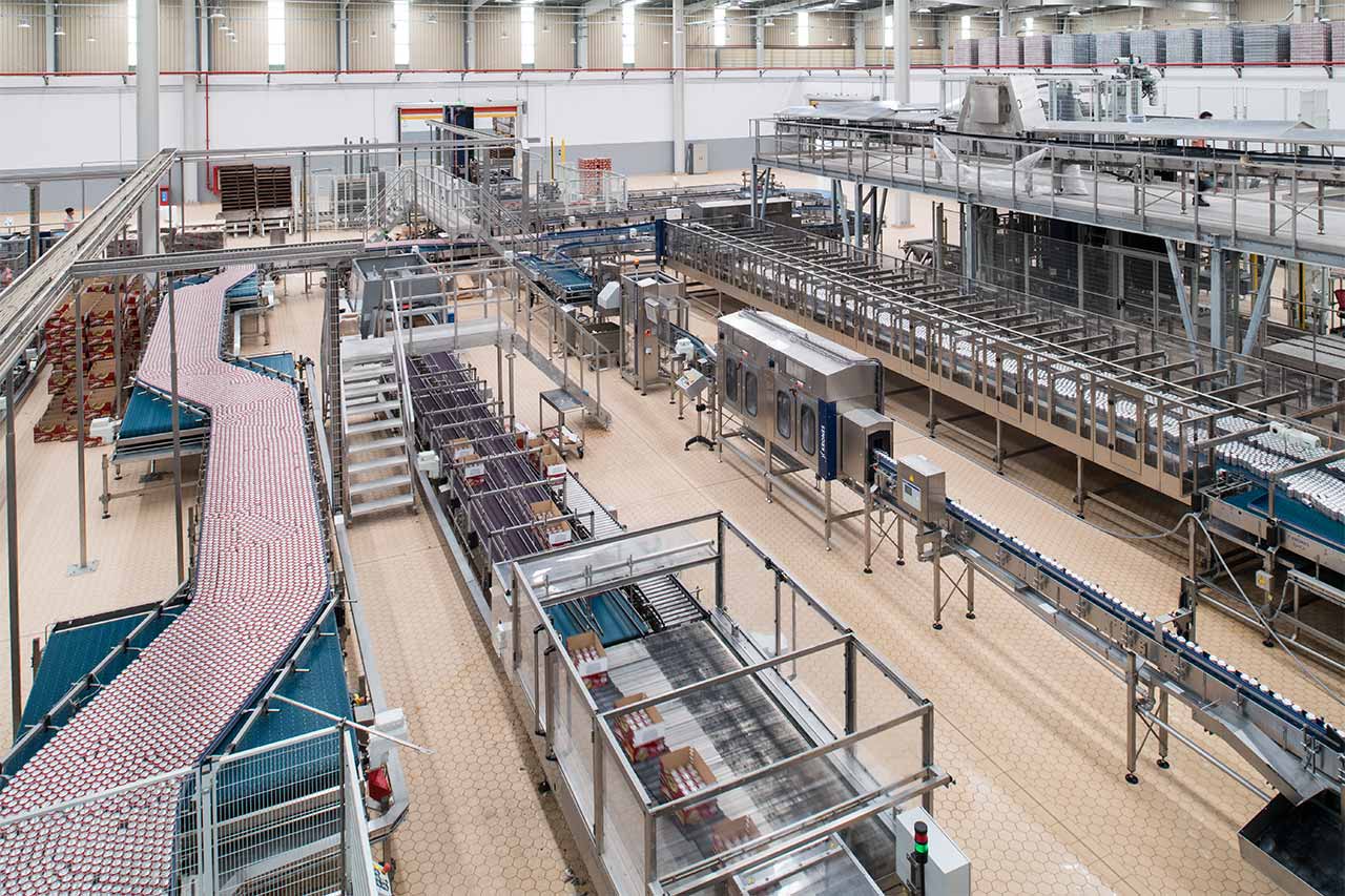 The canning line for beer has been designed for a rating of 90,000 cans per hour. 