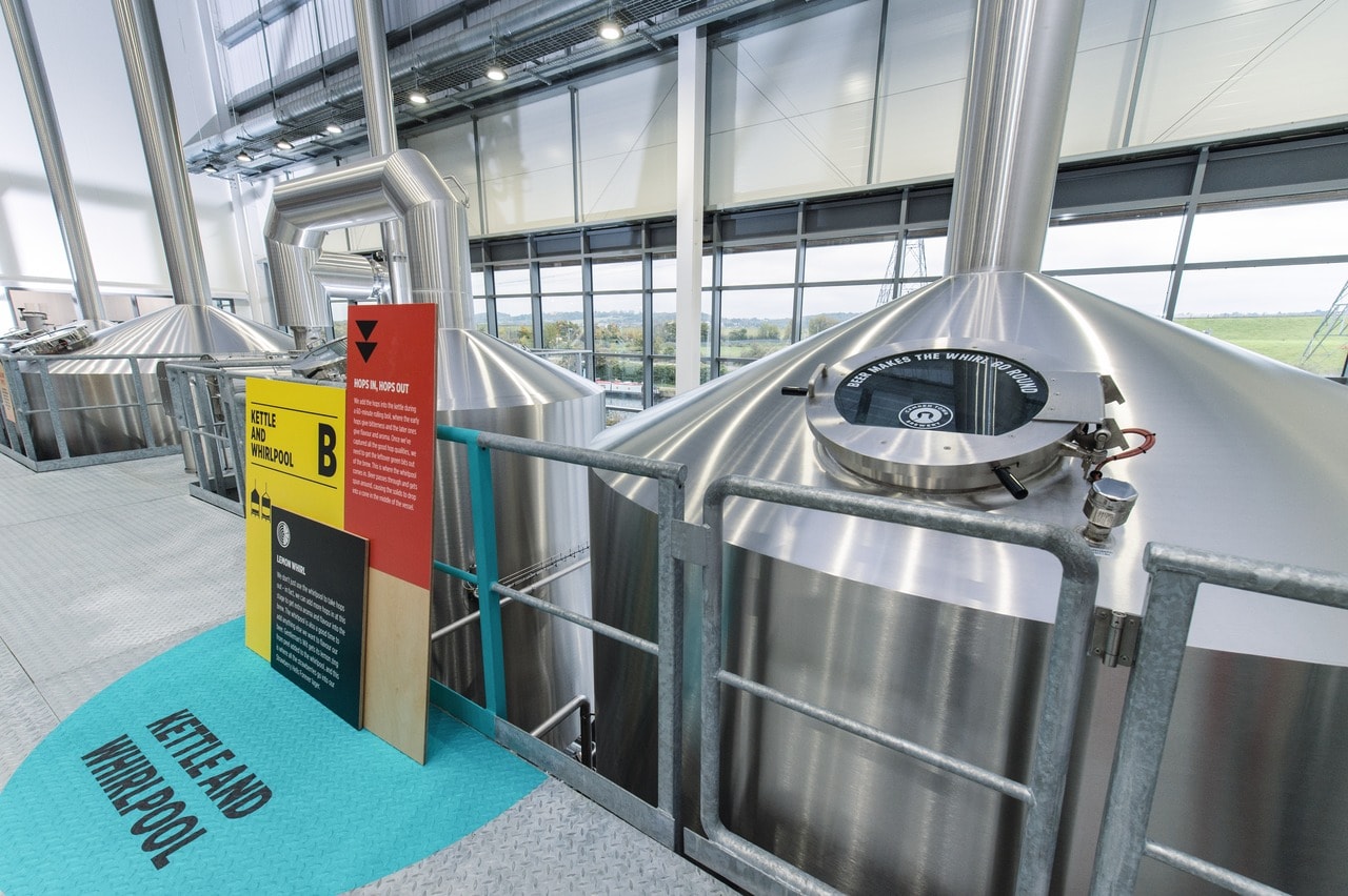 In its original facility in Camden the Brewery produces four brews per day, in the new brewery in Enfield, it’s no fewer than twelve brews thanks to the Steinecker brewhouse – “and the manipulations involved are quite a bit easier”, emphasises Jasper Cuppaidge.
